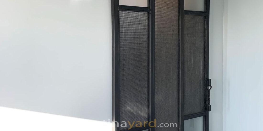 metal barn door with satin glass and wire mesh