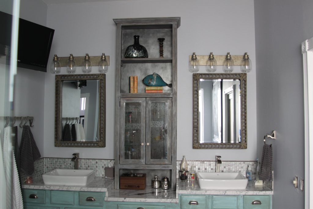 freestanding bathroom shelves and cabinet